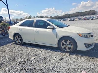 Czwarte zdjęcie samochodu z boku: 2014 TOYOTA CAMRY SE VIN:4T1BF1FK9EU447315 - miniatura