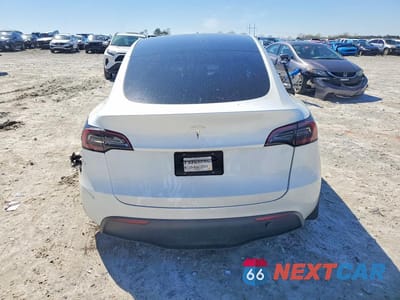 Zdjęcie 6 z 12 samochodu: 2024 TESLA MODEL Y VIN:7SAYGDED8RA307397 - miniatura