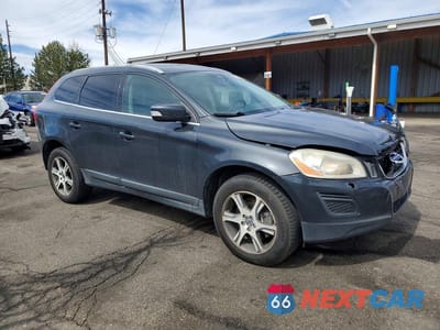 Czwarte zdjęcie samochodu z boku: 2013 VOLVO XC60 T6 VIN:YV4902DZ0D2409084 - miniatura