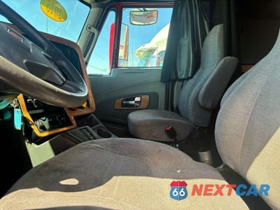 Piąte zdjęcie samochodu w środku: 2015 INTERNATIONAL ProStar+ 122 6x4 VIN:3HSDJAPR6FN676422 - miniatura