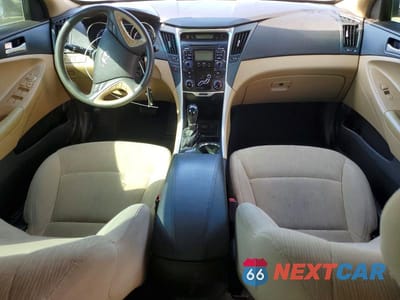 Zdjęcie 8 z 12 samochodu: 2011 HYUNDAI SONATA GLS VIN:5NPEB4AC7BH268145 - miniatura