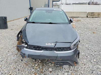 Piąte zdjęcie samochodu w środku: 2024 KIA FORTE LXS VIN:3KPF24AD9RE841266 - miniatura