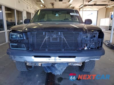 Piąte zdjęcie samochodu w środku: 2003 CHEVROLET SILVERADO K1500 VIN:1GCEK19T13E302908 - miniatura