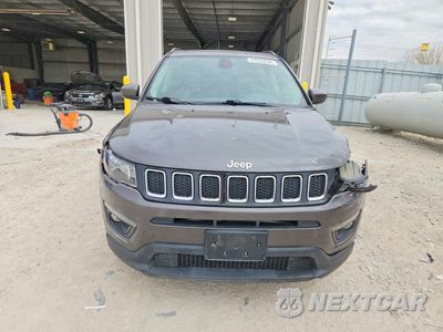 Piąte zdjęcie samochodu w środku: 2018 JEEP COMPASS LATITUDE VIN:3C4NJDBB7JT104188 - miniatura