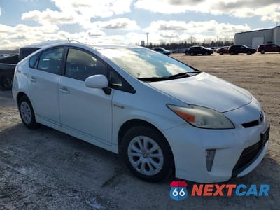 Czwarte zdjęcie samochodu z boku: 2013 TOYOTA PRIUS PERSONA SERIES SE VIN:JTDKN3DU9D1636229 - miniatura