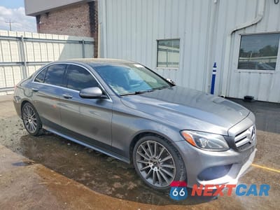 Czwarte zdjęcie samochodu z boku: 2018 MERCEDES-BENZ C 300 VIN:55SWF4JB1JU240093 - miniatura
