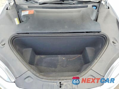 Zdjęcie 11 z 12 samochodu: 2016 TESLA MODEL S VIN:5YJSA1E2XGF155947 - miniatura