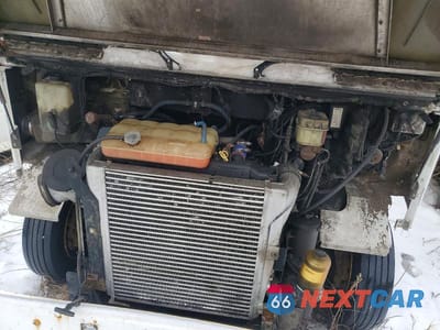 Zdjęcie 12 z 12 samochodu: 2005 FREIGHTLINER CHASSIS M LINE WALK-IN VAN VIN:4UZAANBW65CU21349 - miniatura