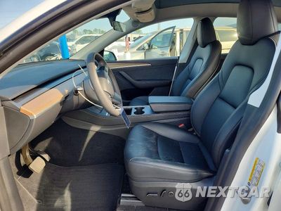 Zdjęcie 7 z 11 samochodu: 2023 TESLA MODEL Y VIN:7SAYGDEE1PA116474 - miniatura