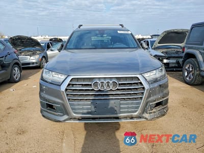 Piąte zdjęcie samochodu w środku: 2017 AUDI Q7 PREMIUM PLUS VIN:WA1LAAF78HD017793 - miniatura