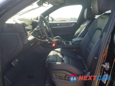 Zdjęcie 7 z 13 samochodu: 2024 PORSCHE CAYENNE S VIN:WP1AL2AY1RDA35842 - miniatura