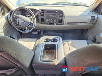 Zdjęcie 8 z 11 samochodu: 2008 GMC SIERRA VIN:2GTEK19C581249252 - miniatura