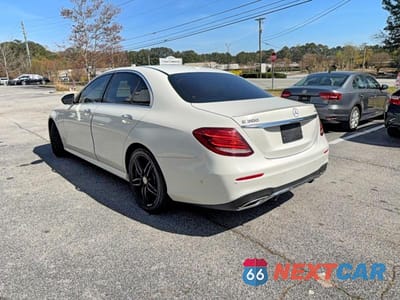 Trzecie zdjęcie samochodu z tyłu: 2017 MERCEDES-BENZ E 300 4MAT 4MATIC VIN:WDDZF4KB0HA109503 - miniatura