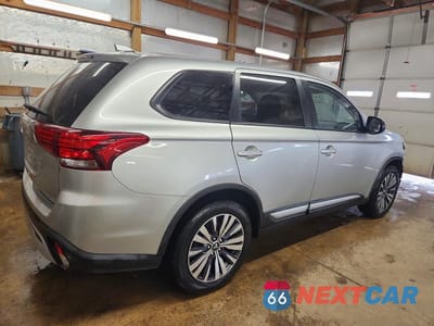 Trzecie zdjęcie samochodu z tyłu: 2020 MITSUBISHI OUTLANDER ES VIN:JA4AD2A32LZ048896 - miniatura