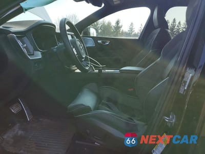 Zdjęcie 7 z 14 samochodu: 2022 VOLVO XC60 B6 R-DESIGN VIN:LYV062RM5NB935184 - miniatura