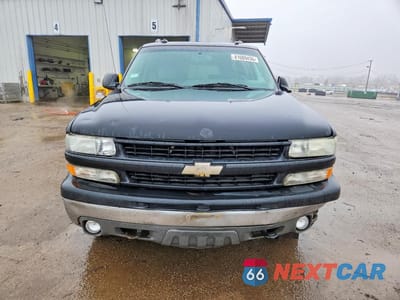 Piąte zdjęcie samochodu w środku: 2003 CHEVROLET SUBURBAN K1500 VIN:3GNFK16Z63G241813 - miniatura