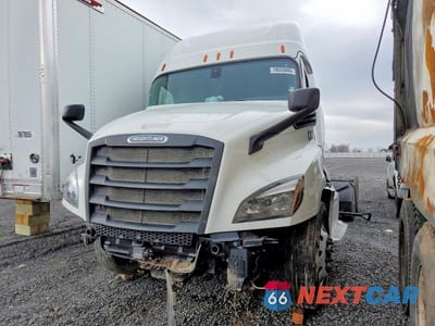 Drugie zdjęcie samochodu z przodu: 2019 FREIGHTLINER CASCADIA 126 SEMI TRUCK VIN:3AKJHHDR7KSKR9361 - miniatura