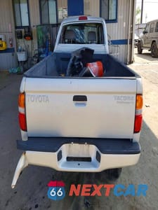 Zdjęcie 6 z 11 samochodu: 2001 TOYOTA TACOMA PRERUNNER V6 VIN:5TESN92N61Z745117 - miniatura