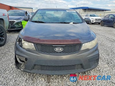 Piąte zdjęcie samochodu w środku: 2013 KIA FORTE KOUP EX VIN:KNAFU6A24D5684266 - miniatura