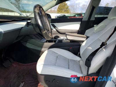 Zdjęcie 7 z 11 samochodu: 2021 TESLA MODEL Y VIN:5YJYGDEE3MF192970 - miniatura