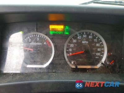 Zdjęcie 9 z 13 samochodu: 2014 ISUZU NPR BOX TRUCK VIN:JALB4W171E7400996 - miniatura