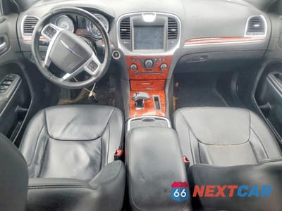 Zdjęcie 8 z 13 samochodu: 2014 CHRYSLER 300 VIN:2C3CCAAG4EH212798 - miniatura