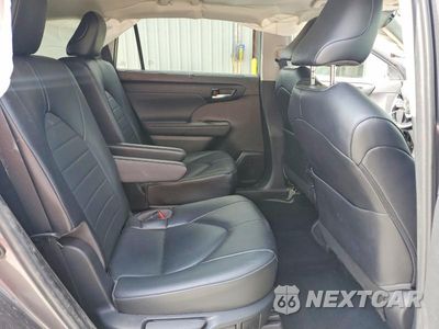 Zdjęcie 11 z 13 samochodu: 2022 TOYOTA HIGHLANDER XLE VIN:5TDGZRAH5NS551428 - miniatura
