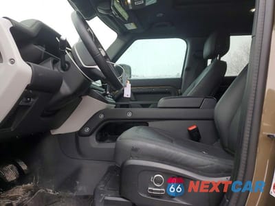 Zdjęcie 7 z 13 samochodu: 2025 LAND ROVER DEFENDER 130 X-DYNAMIC SE VIN:SALE2FEU6S2440237 - miniatura