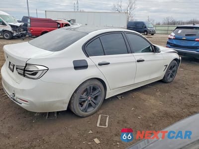 Trzecie zdjęcie samochodu z tyłu: 2018 BMW 330 XI VIN:WBA8D9G51JNU67331 - miniatura