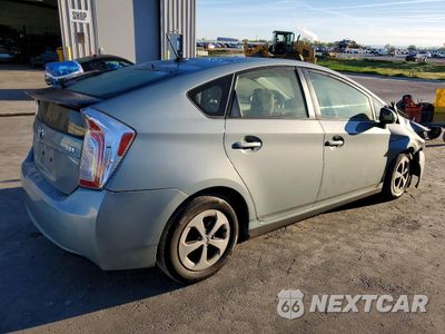 Trzecie zdjęcie samochodu z tyłu: 2015 TOYOTA PRIUS FOUR VIN:JTDKN3DU8F1930336 - miniatura