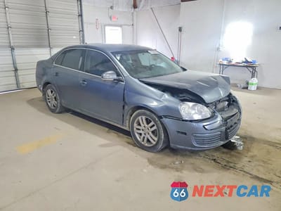 Czwarte zdjęcie samochodu z boku: 2008 VOLKSWAGEN JETTA SE VIN:3VWRM71K38M035562 - miniatura