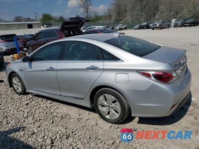 Drugie zdjęcie samochodu z przodu: 2015 HYUNDAI SONATA HYBRID BASE VIN:KMHEC4A40FA134186 - miniatura