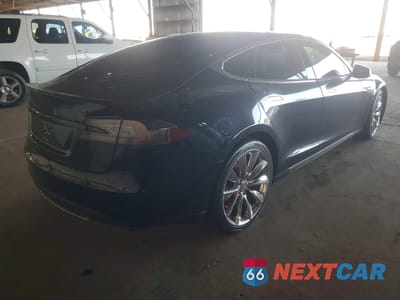 Trzecie zdjęcie samochodu z tyłu: 2015 TESLA MODEL S P85D VIN:5YJSA4H49FF084026 - miniatura