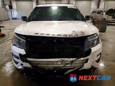 Piąte zdjęcie samochodu w środku: 2017 FORD EXPLORER SPORT VIN:1FM5K8GT6HGB03128 - miniatura