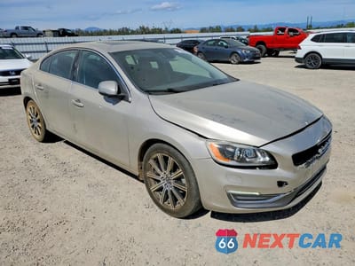 Czwarte zdjęcie samochodu z boku: 2017 VOLVO S60 PLATINUM VIN:LYV402HM3HB143706 - miniatura