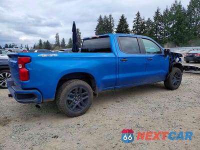 Trzecie zdjęcie samochodu z tyłu: 2023 CHEVROLET SILVERADO K1500 CUSTOM VIN:1GCPDBEK0PZ169305 - miniatura