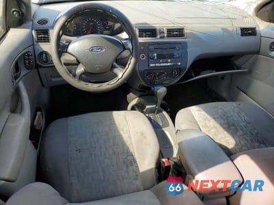 Zdjęcie 8 z 12 samochodu: 2005 FORD FOCUS ZX4 VIN:1FAFP34NX5W281120 - miniatura