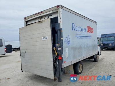 Trzecie zdjęcie samochodu z tyłu: 2003 ISUZU NPR-HD BOX TRUCK VIN:JALB4B14737005989 - miniatura