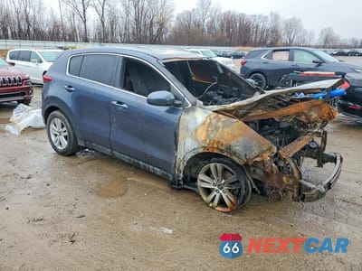 Czwarte zdjęcie samochodu z boku: 2017 KIA SPORTAGE LX VIN:KNDPMCAC2H7208011 - miniatura