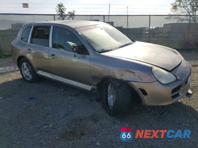 Czwarte zdjęcie samochodu z boku: 2005 PORSCHE CAYENNE VIN:WP1AA29P65LA23168 - miniatura