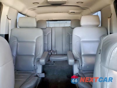 Zdjęcie 10 z 13 samochodu: 2015 CHEVROLET SUBURBAN C1500 LT VIN:1GNSCJKC9FR290067 - miniatura