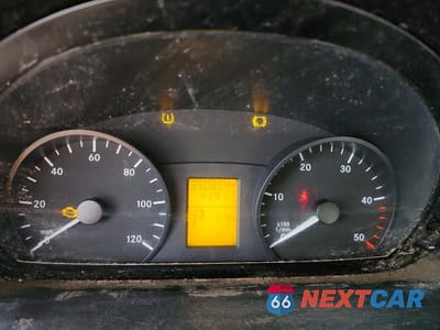 Zdjęcie 9 z 12 samochodu: 2014 MERCEDES BENZ SPRINTER 2500 DELIVERY VAN VIN:WD3PE8DE2E5900729 - miniatura