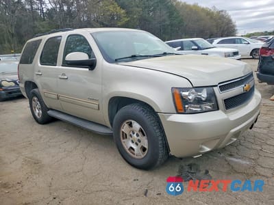 Czwarte zdjęcie samochodu z boku: 2013 CHEVROLET TAHOE C1500 LT VIN:1GNSCBE03DR167711 - miniatura