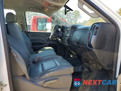 Piąte zdjęcie samochodu w środku: 2016 CHEVROLET SILVERADO FLATBED TRUCK VIN:1GB4CYC80GF284735 - miniatura