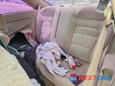 Zdjęcie 12 z 13 samochodu: 2000 HONDA ACCORD EX VIN:1HGCG3254YA026398 - miniatura