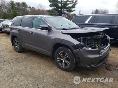 Czwarte zdjęcie samochodu z boku: 2016 TOYOTA HIGHLANDER XLE VIN:5TDJKRFH3GS281699 - miniatura