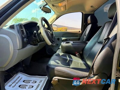 Zdjęcie 12 z 14 samochodu: 2008 CHEVROLET SILVERADO C1500 VIN:1GCEC14C28Z204734 - miniatura