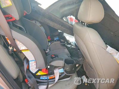 Zdjęcie 10 z 12 samochodu: 2015 HYUNDAI TUCSON SE VIN:KM8JU3AG3FU100192 - miniatura