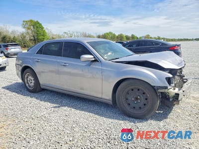 Czwarte zdjęcie samochodu z boku: 2013 CHRYSLER 300 VIN:2C3CCAAG5DH572337 - miniatura