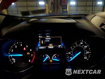 Zdjęcie 17 z 26 samochodu: 2018 FORD ESCAPE SE VIN:1FMCU9GD6JUD25269 - miniatura